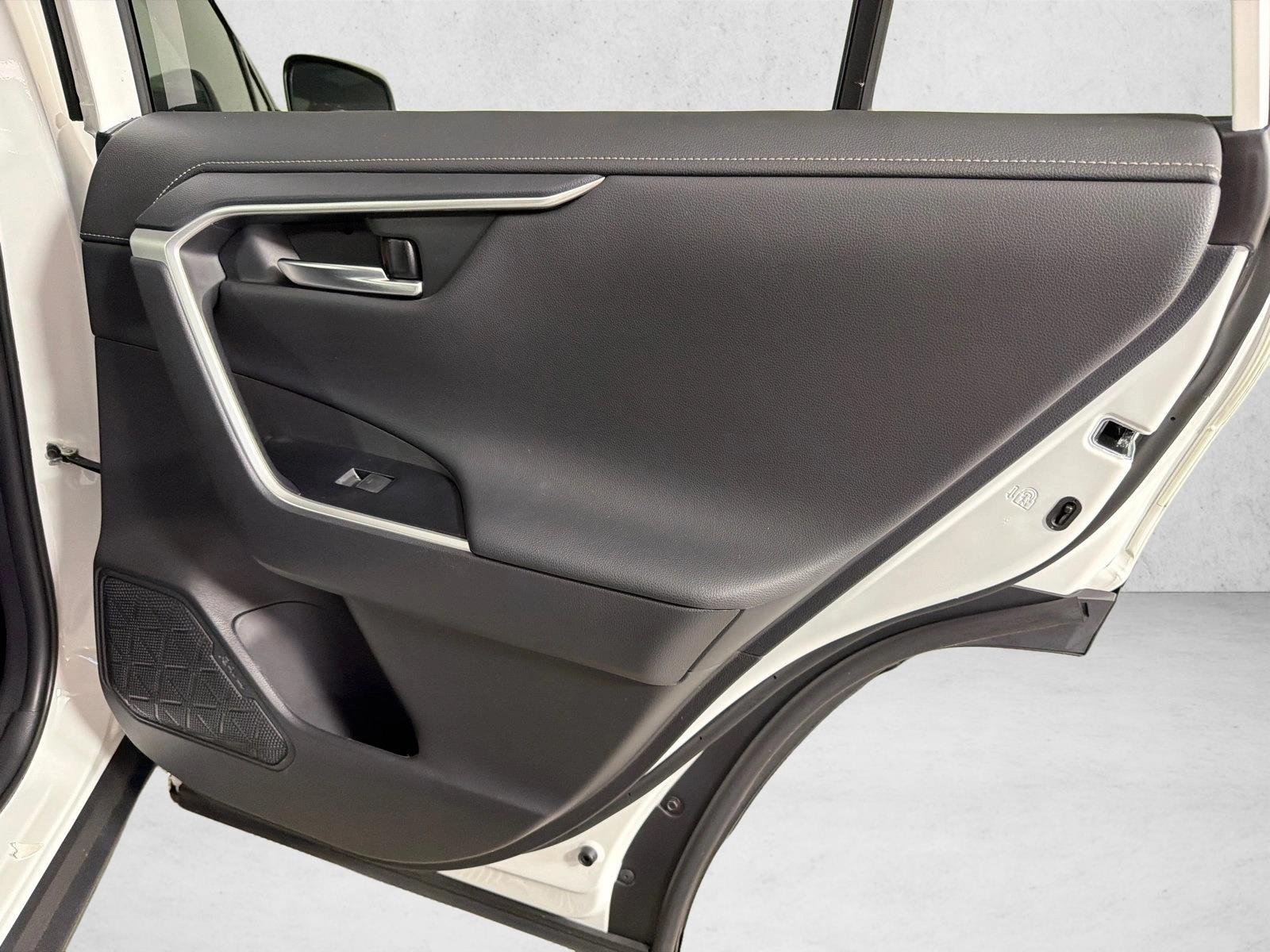 Certified Used 2025 Wind Chill Pearl Toyota Limited image 17