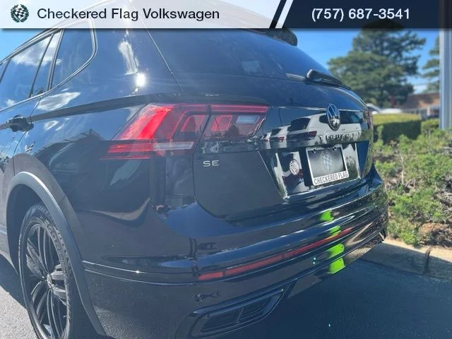 Used 2022 Deep Black Pearl Volkswagen 2.0T SE R-Line Black image 9