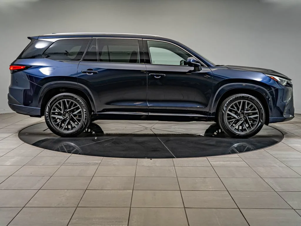 Used 2025 Nightfall Mica Lexus 350 Premium image 11