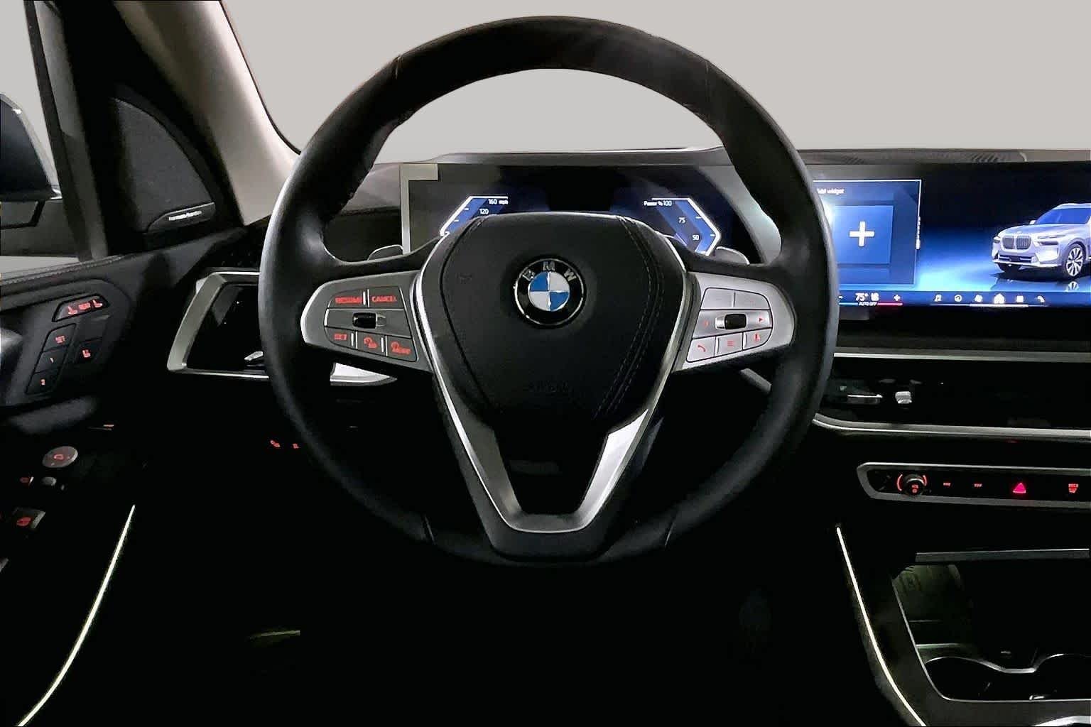 Used 2026 Skyscraper Grey Metallic BMW xDrive40i image 5