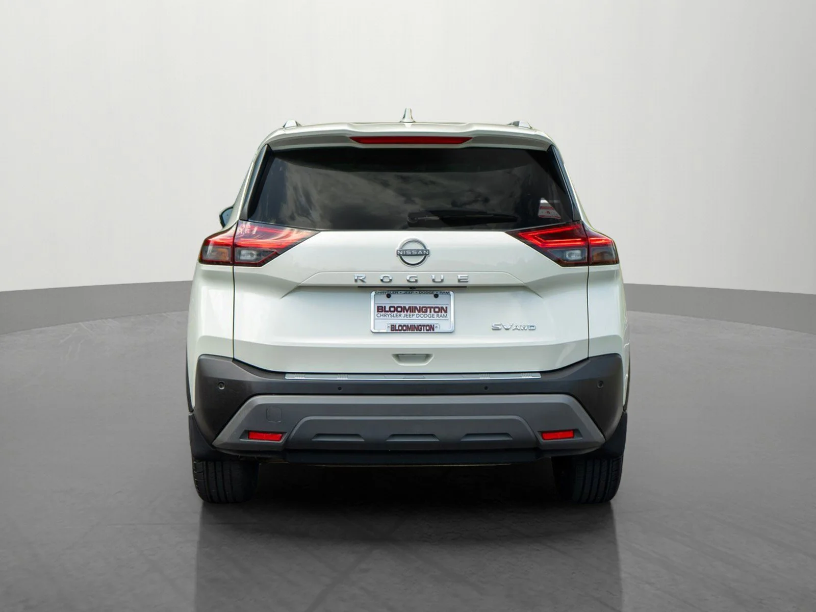 Used 2023 Pearl White Tricoat Nissan SV image 6