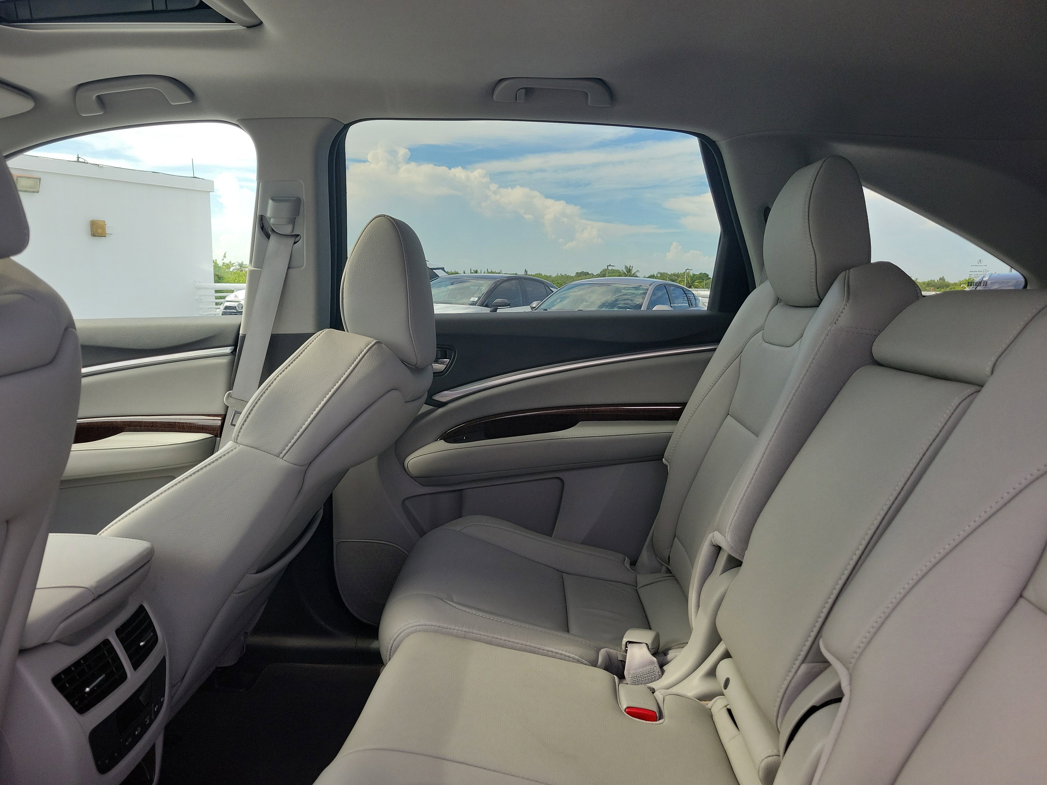 Used 2020 Silver Acura 3.5L image 13