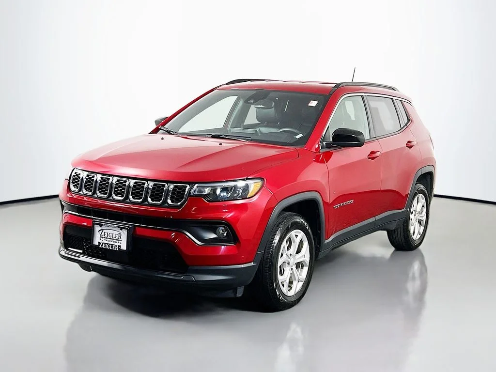 Used 2024 Red Jeep Latitude image 3