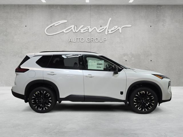 New 2026 Everest White Pearl TriCoat Nissan Dark Armor™ image 17