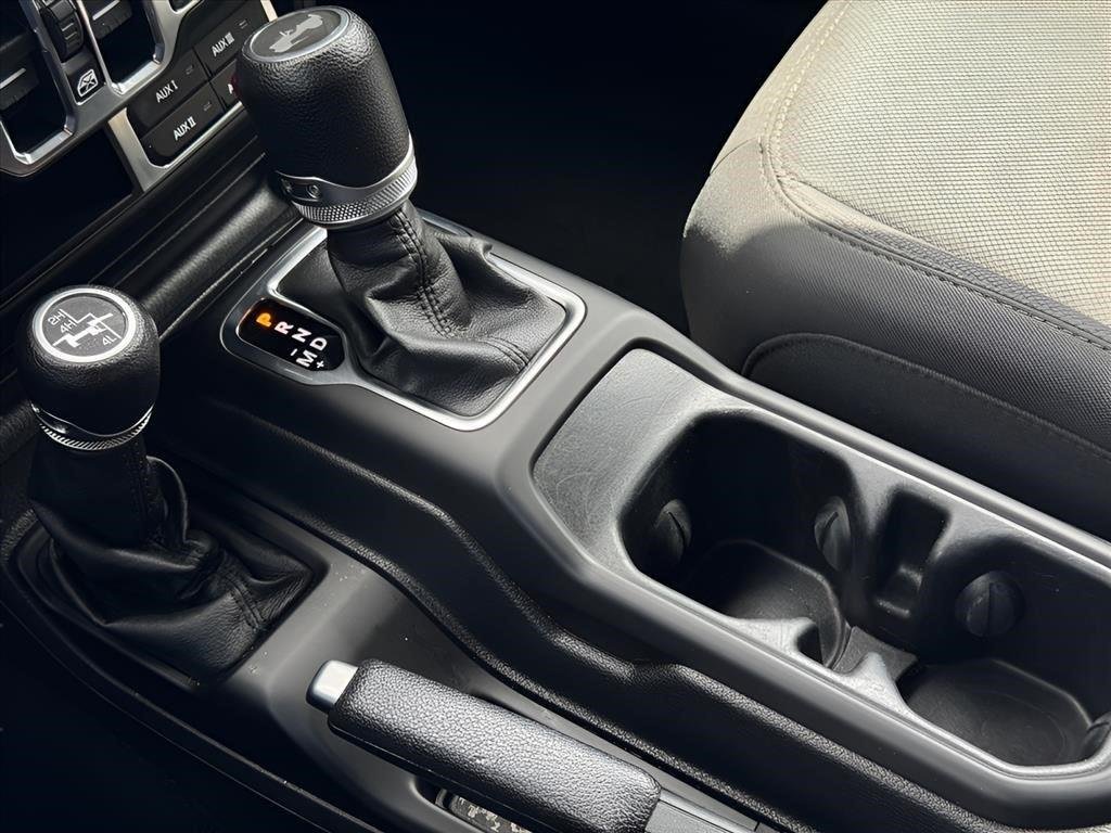 Used 2021  JEEP SPORT image 30