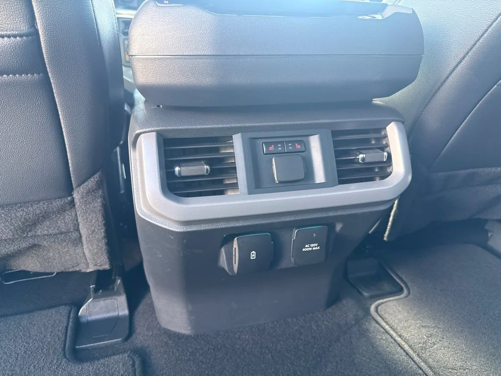 Certified Used 2024  Ford Lariat image 43