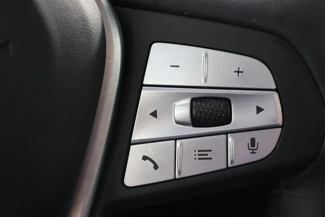 Used 2024 Black BMW xDrive30i image 12