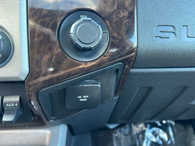 Used 2015 White Ford Platinum image 27