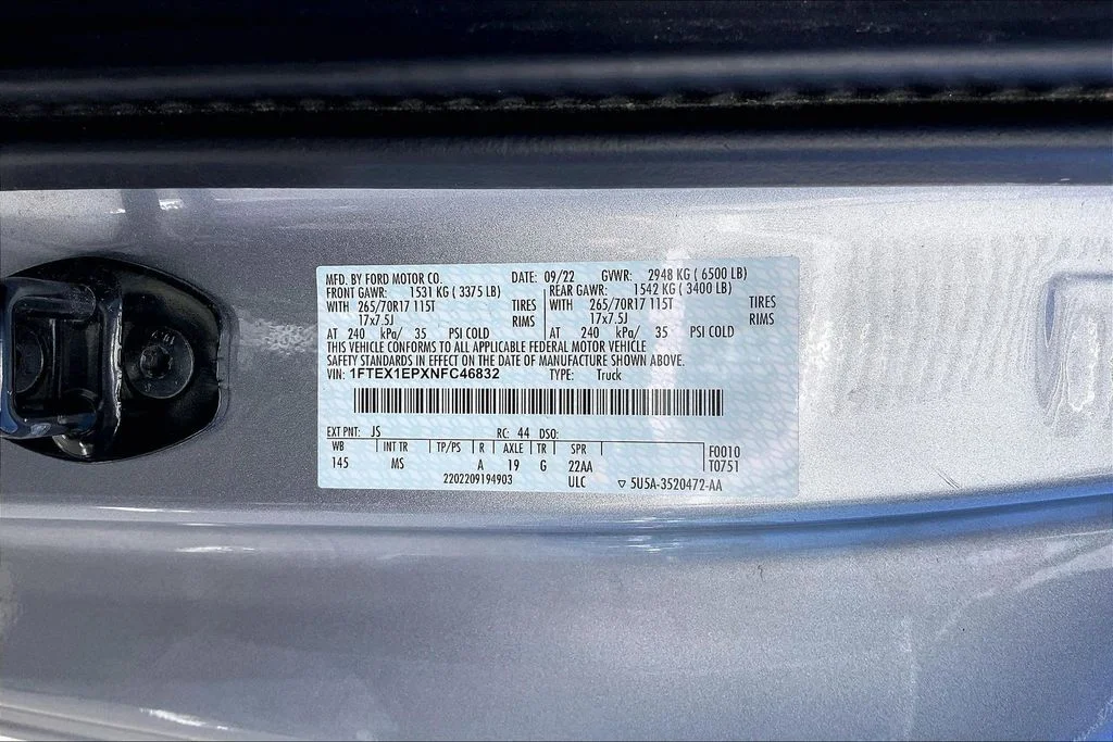 Used 2022 Silver Ford XLT image 32