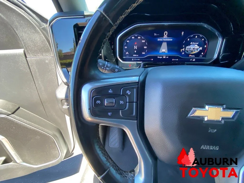 Used 2024 White Chevrolet LT image 36