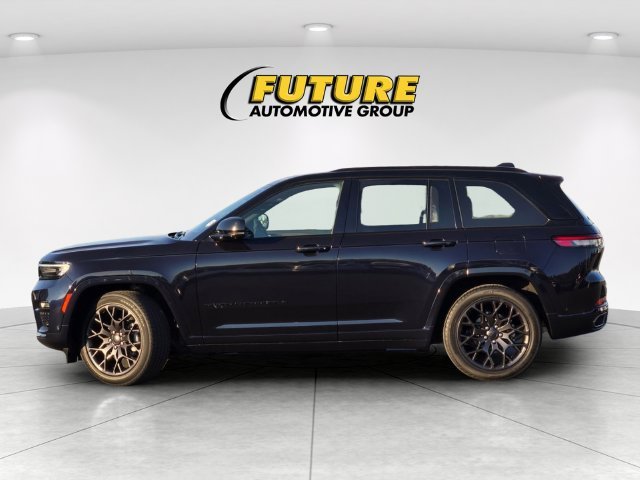 Used 2024 Black Jeep Summit image 7