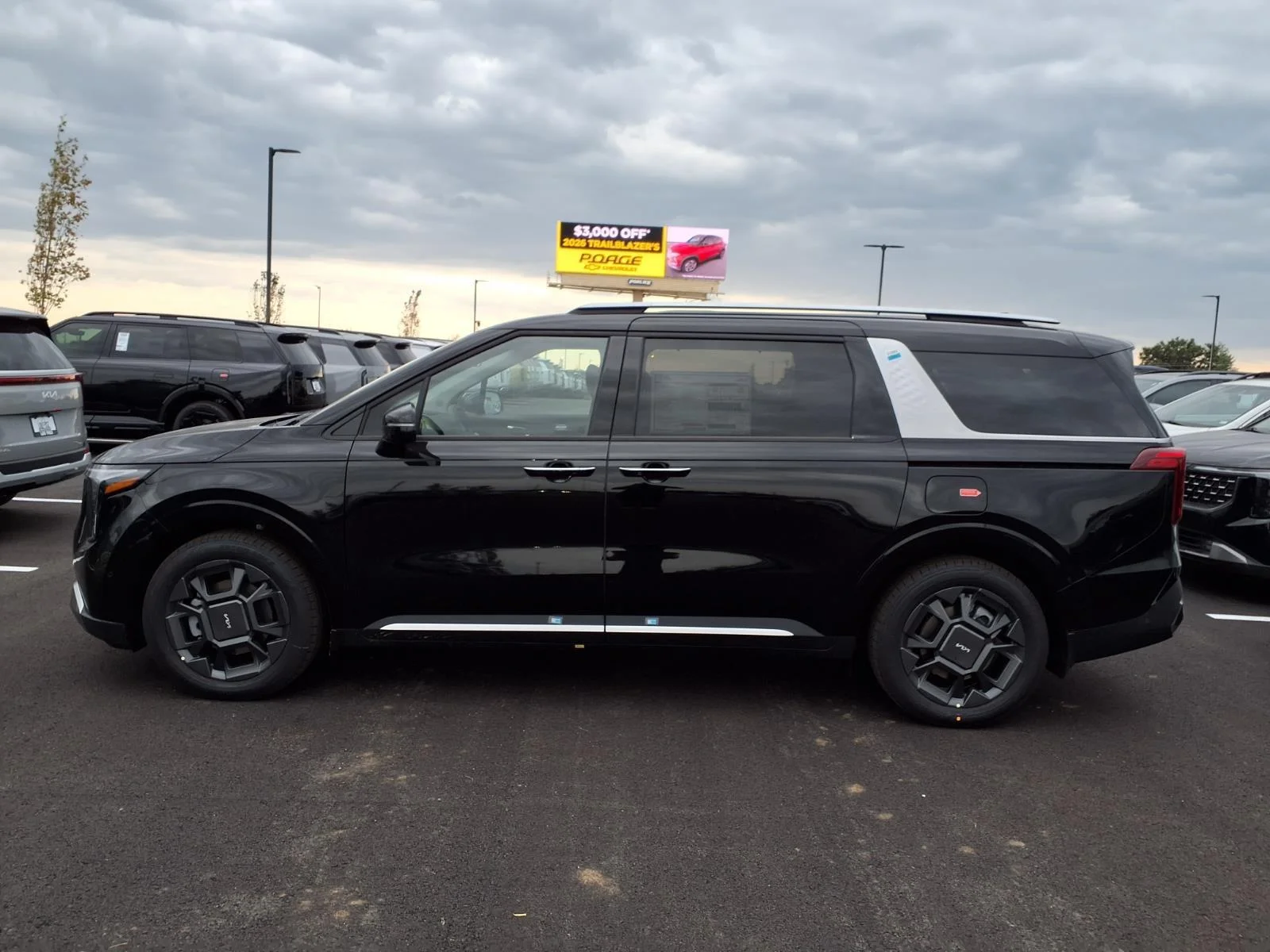 New 2027 Aurora Black Pearl Kia SX image 16