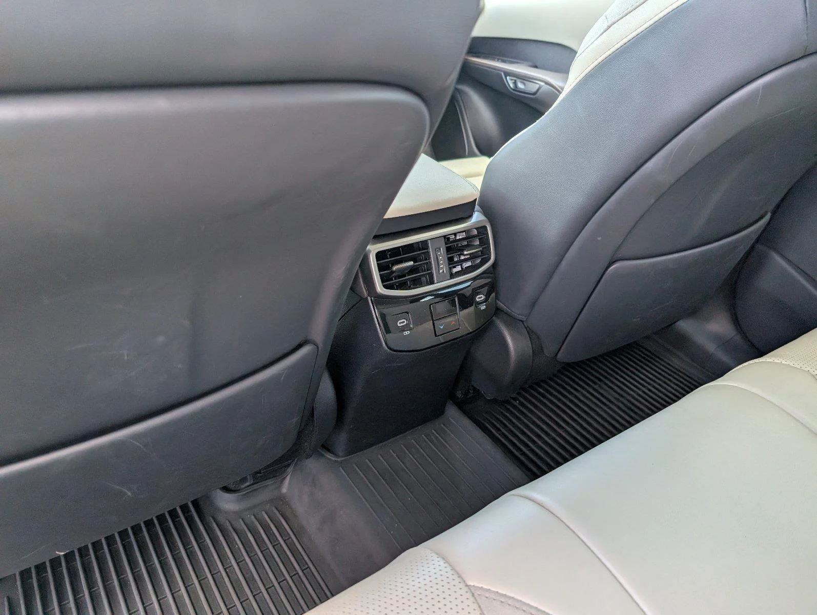 Used 2023 Nori Green Pearl Lexus RX 350 Luxury image 33