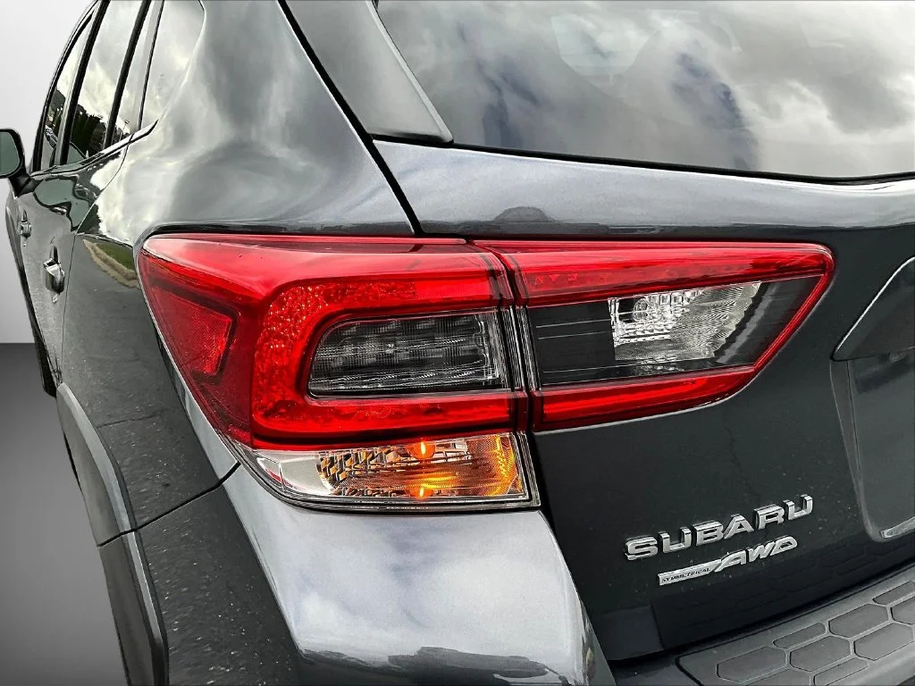 Used 2021 Gray Metallic Subaru Limited image 25