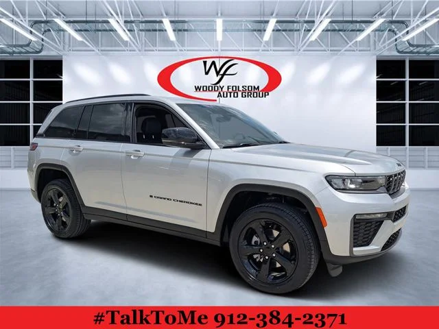 New 2026 Silver Zynith Exterior Paint Jeep Limited image 1