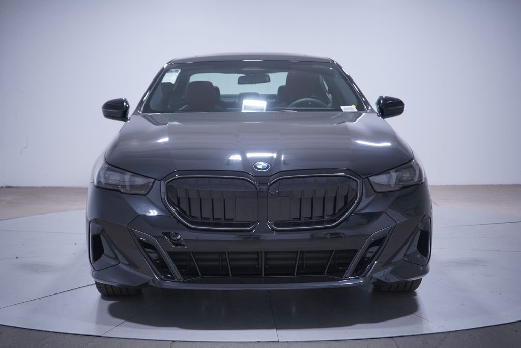 Used 2026 Black Sapphire Metallic BMW 530i image 4