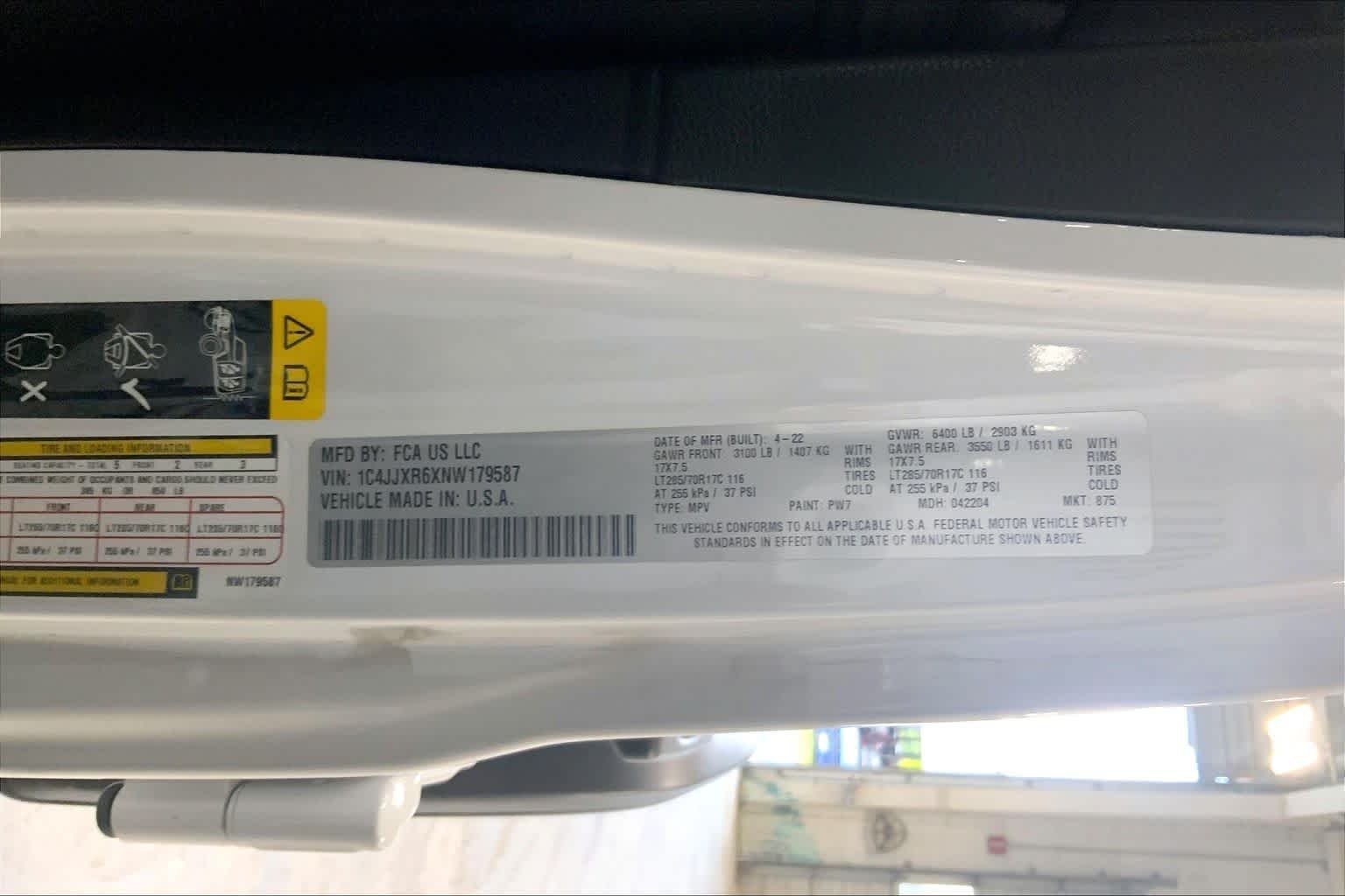 Used 2022 Bright White Clearcoat Jeep Unlimited Rubicon image 31