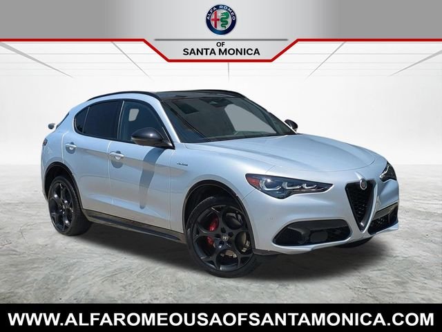 New 2026 Moonlight Gray Metallic Exterior Paint Alfa Romeo Veloce image 1