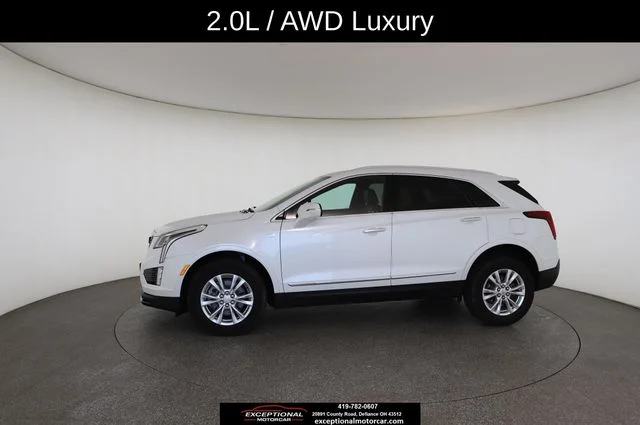Used 2022 White Cadillac Luxury image 6