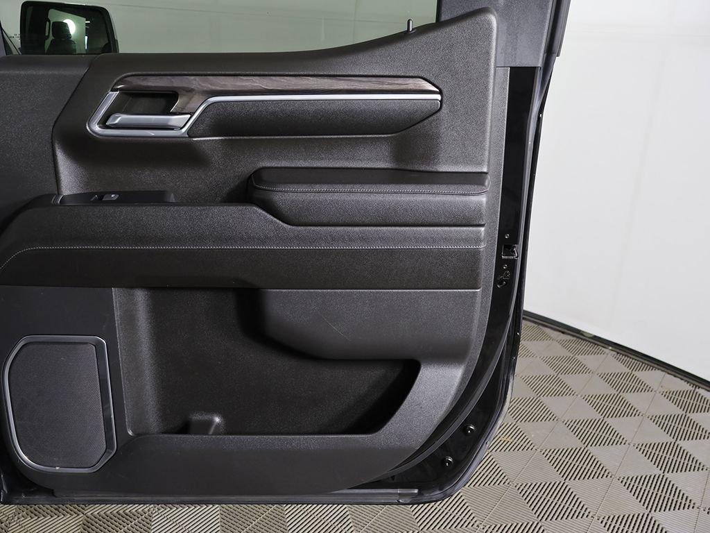 2023 Chevrolet Silverado 1500 LTZ - Photo 24