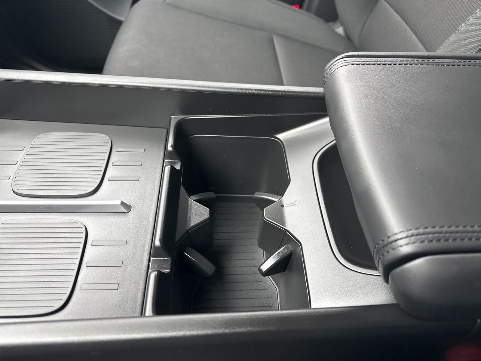 2025 Hyundai Santa Fe SE - Photo 60