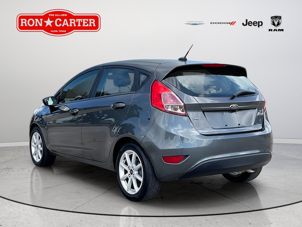 Used 2019 Gray Ford SE image 4