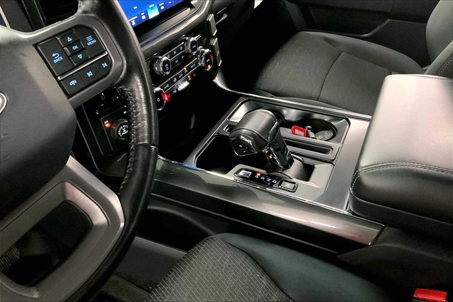 Used 2022 Agate Black Metallic Ford XLT image 14