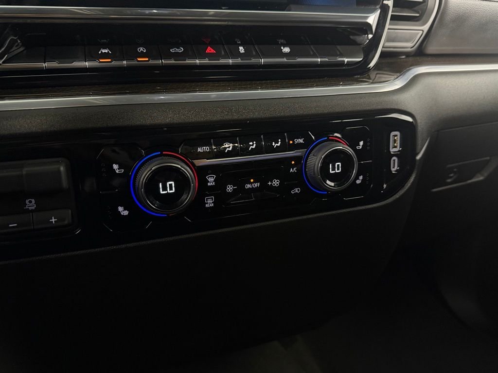 Used 2025 White Chevrolet LT image 21