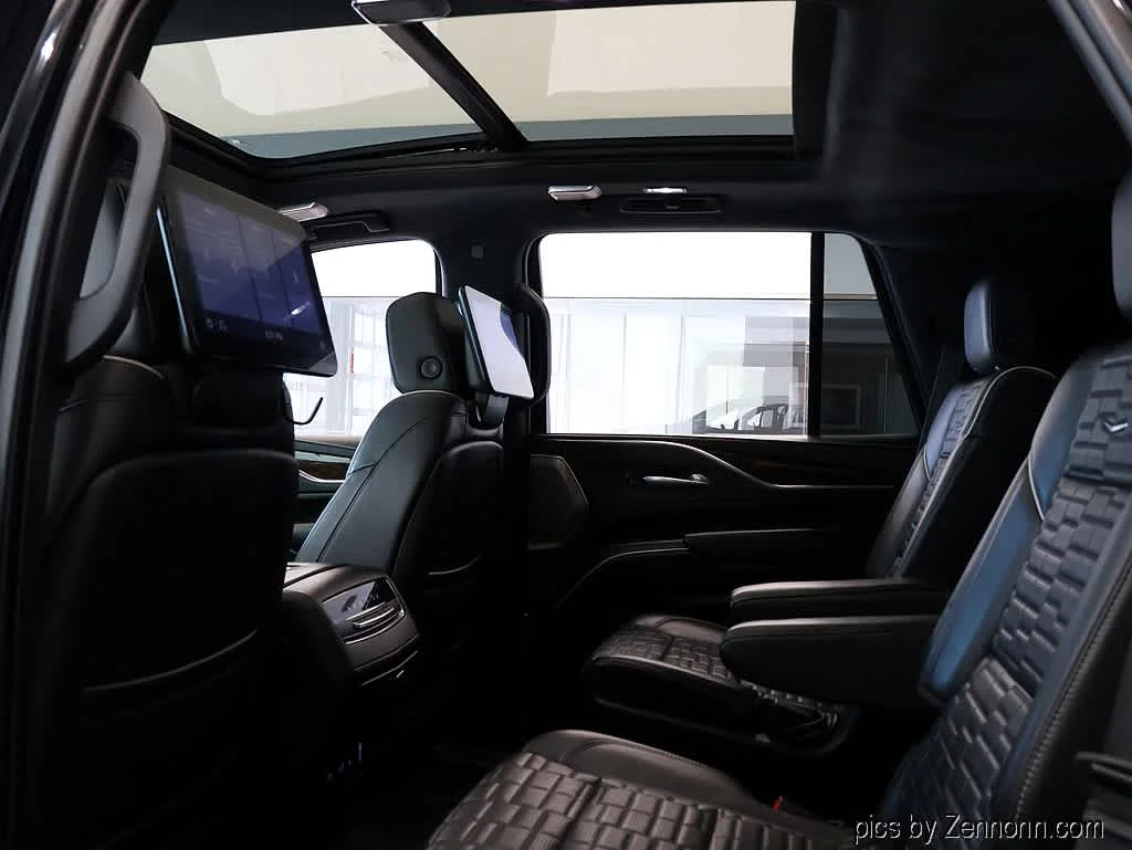 Used 2021 BLACK RAVEN Cadillac Sport Platinum image 13