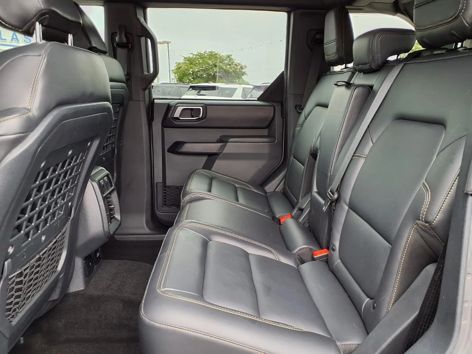 Used 2025 Carbonized Gray Metallic Ford Badlands image 21