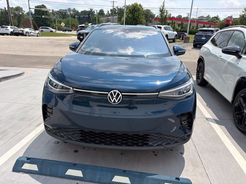 Used 2023 Volkswagen ID.4 PRO with VIN 1V2DNPE84PC038087 for sale in Marion, IA