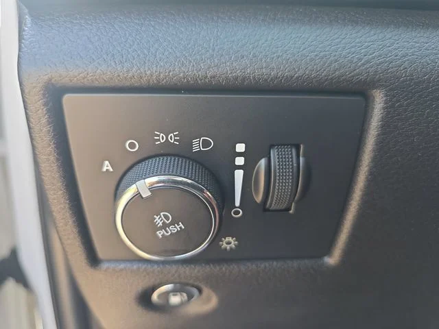 Used 2019 White Jeep Laredo E image 26