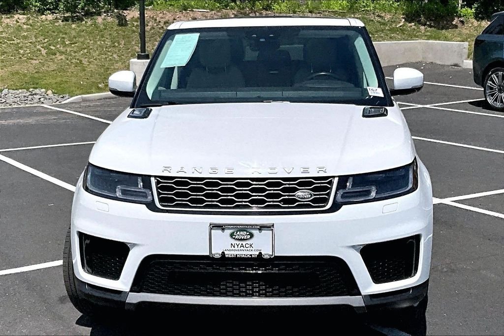 Certified Used 2022 Fuji White Land Rover SE image 3