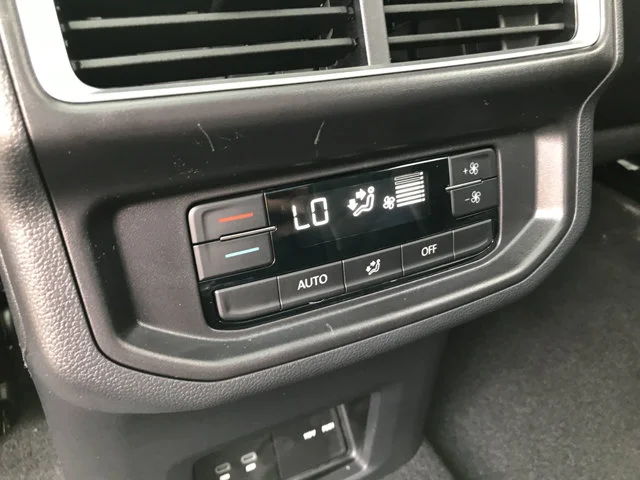 New 2026 Pure Gray Volkswagen 2.0T SE w/Technology image 27