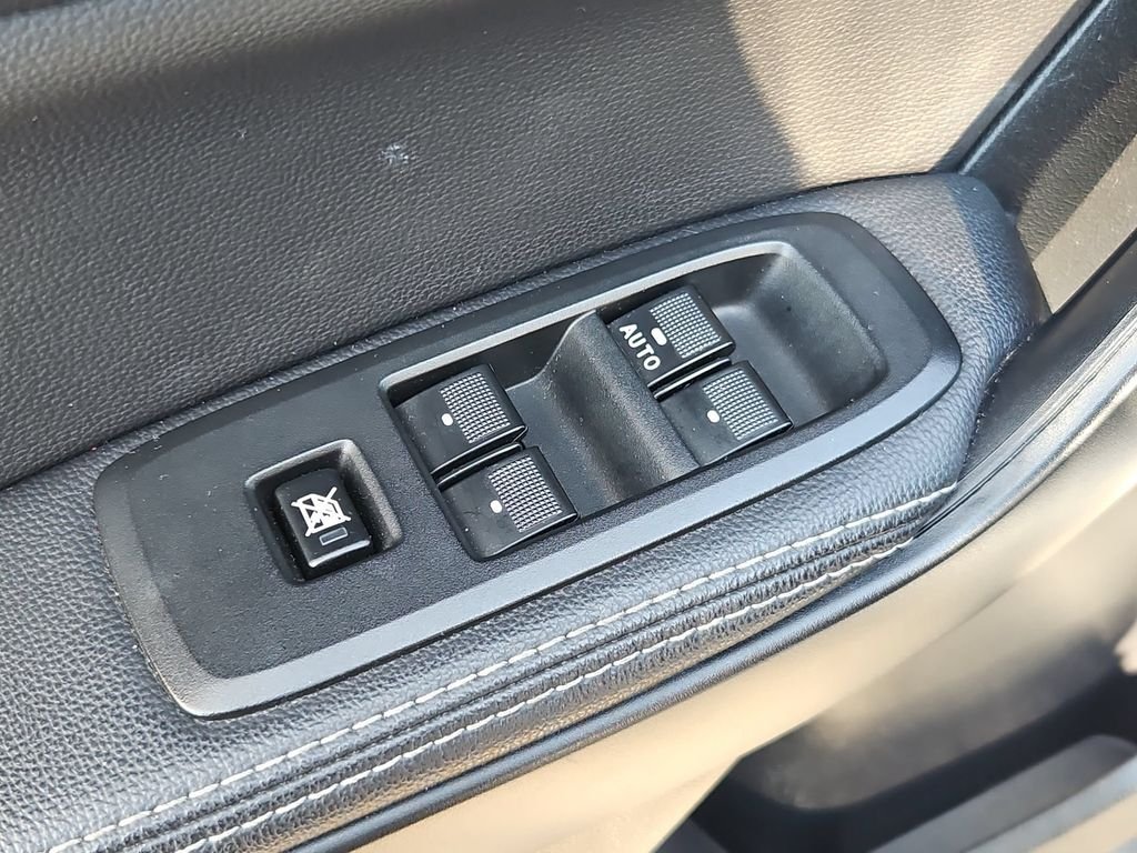 Used 2021 Silver Metallic Ford Lariat image 11
