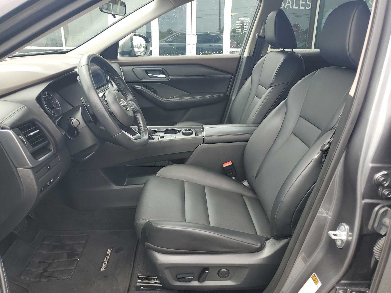Used 2023 Gray Nissan SV image 23