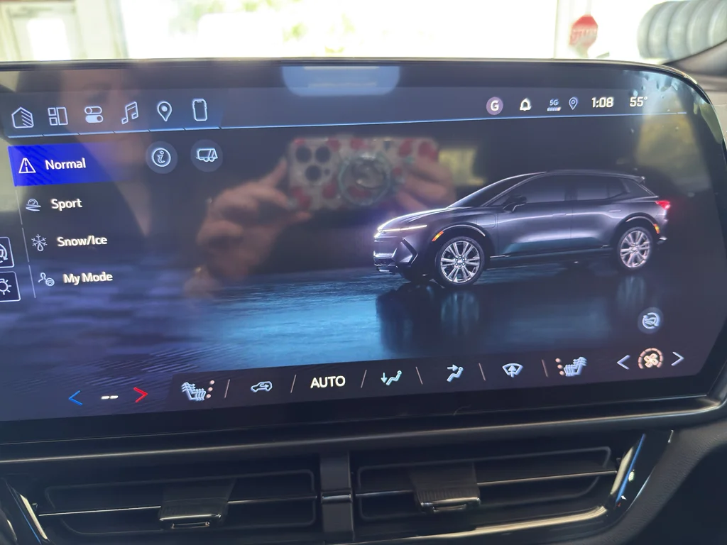 2026 Chevrolet Equinox EV RS - Photo 20