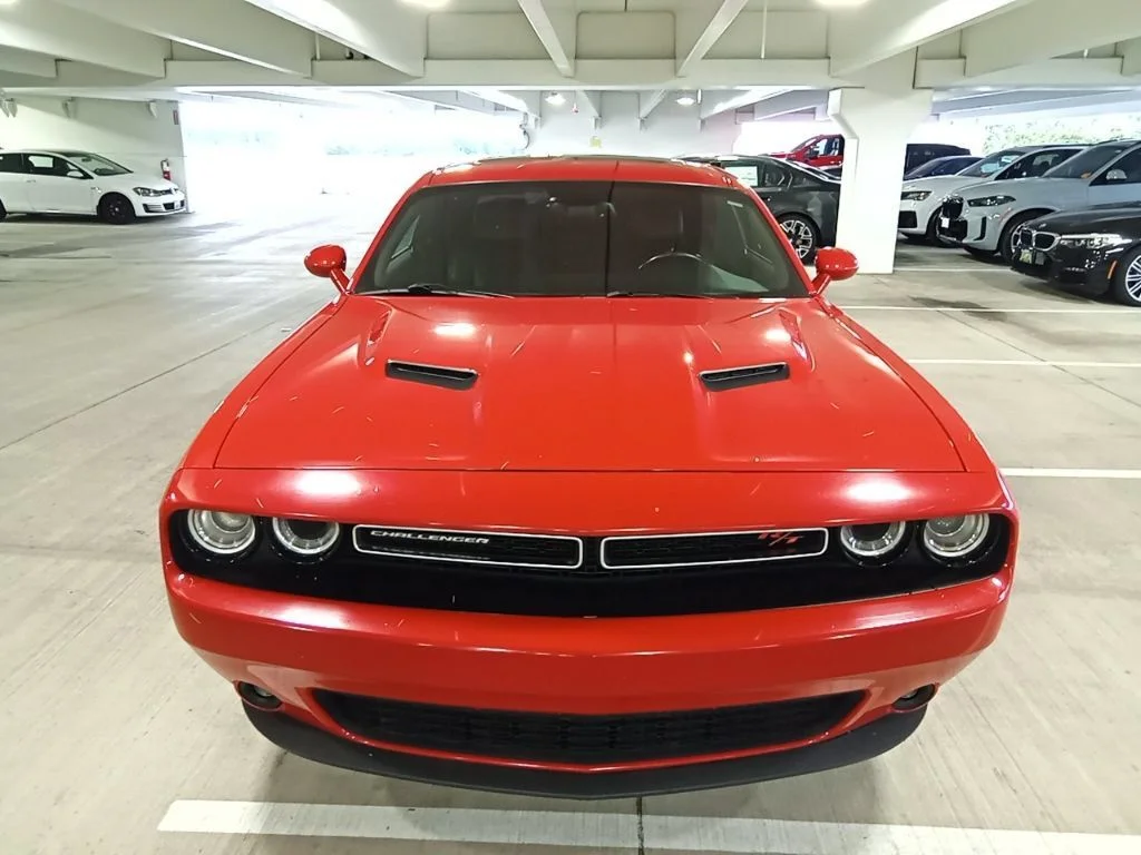 Used 2016 Torred Clearcoat Dodge R/T image 2