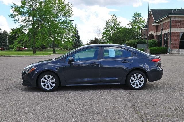 Used 2024  Toyota LE image 6