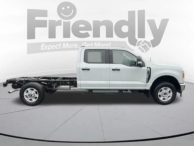 New 2026 Avalanche Gray Ford F-350® XLT image 63