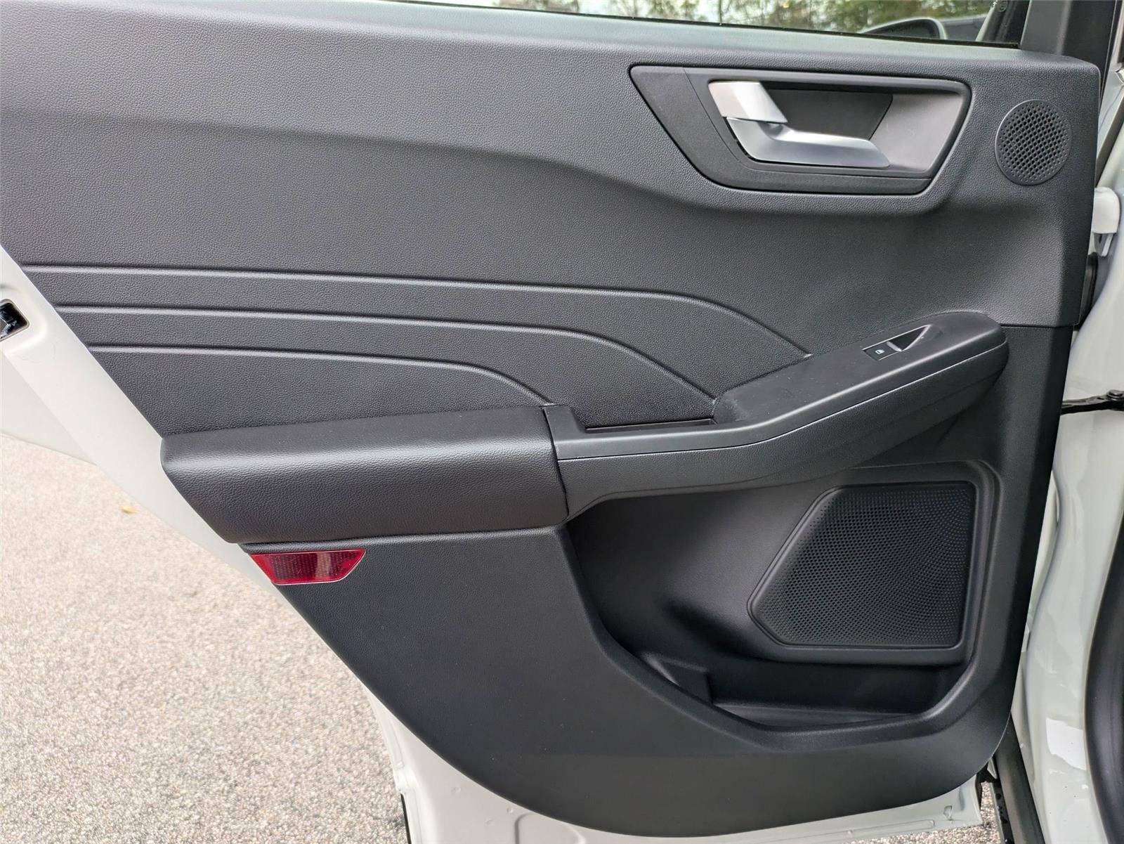 New 2025 Star White Metallic Tri-Coat Ford PHEV image 28