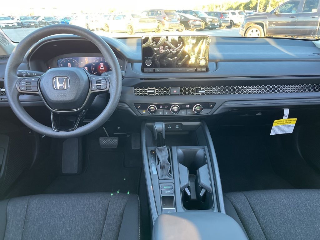 2025 Honda Accord SE - Photo 15
