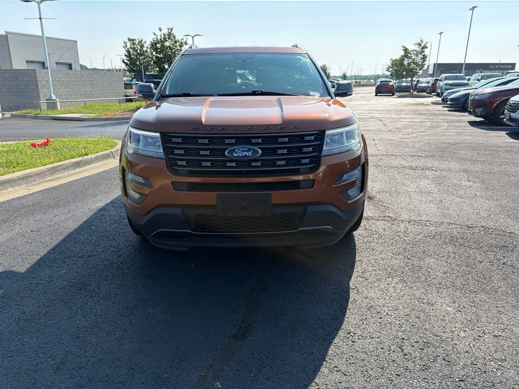 Used 2017 Ford Explorer XLT with VIN 1FM5K7DH6HGD40857 for sale in Kansas City
