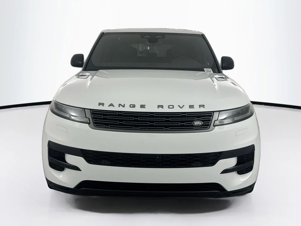 New 2026 Fuji White Land Rover SE image 2