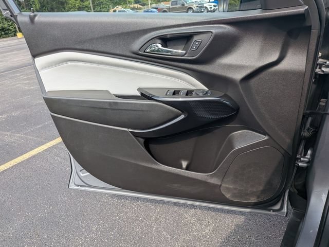 Used 2024 Sterling Gray Metallic Chevrolet LT image 15