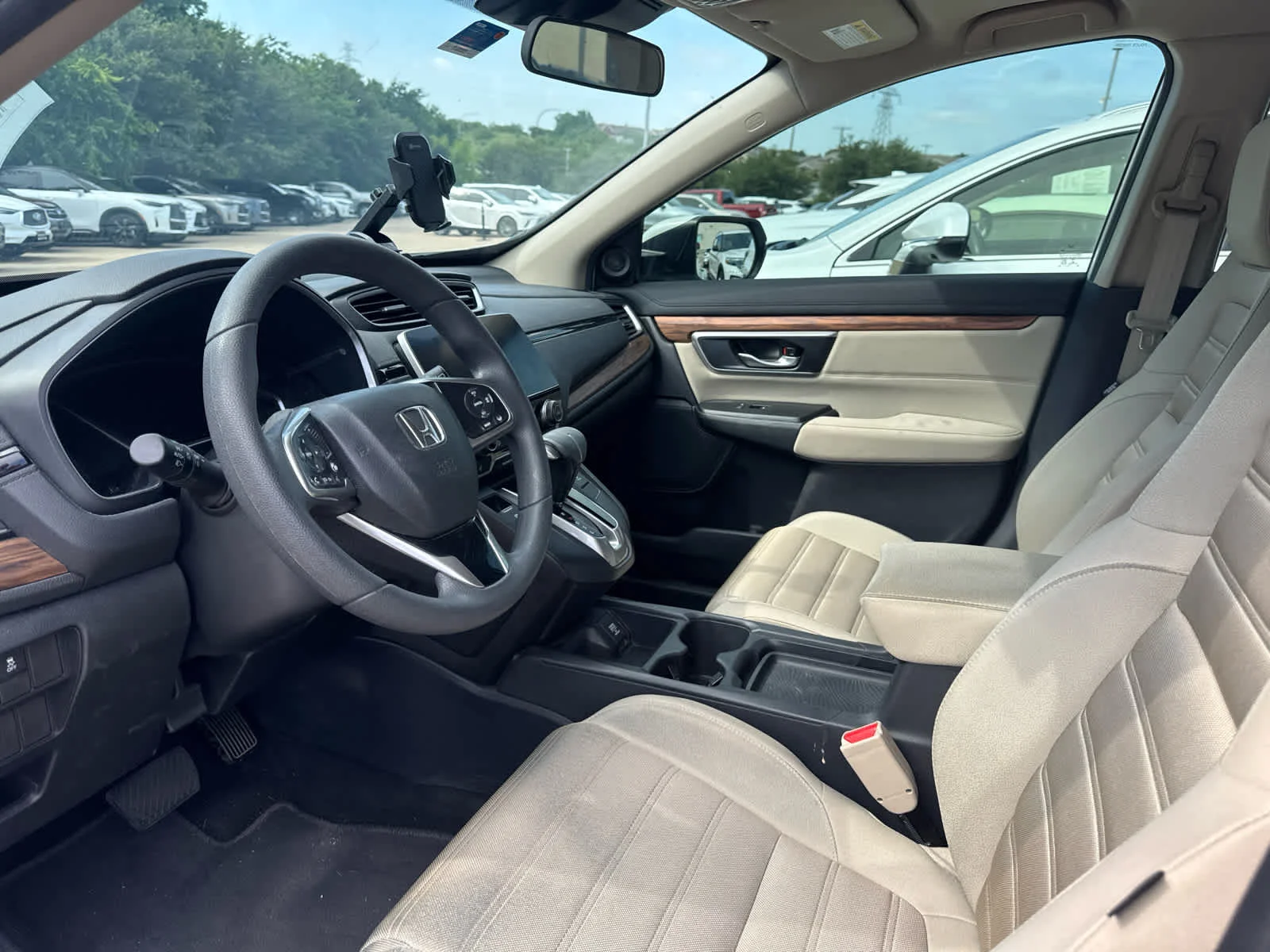 Used 2018 White Diamond Pearl Honda EX image 9