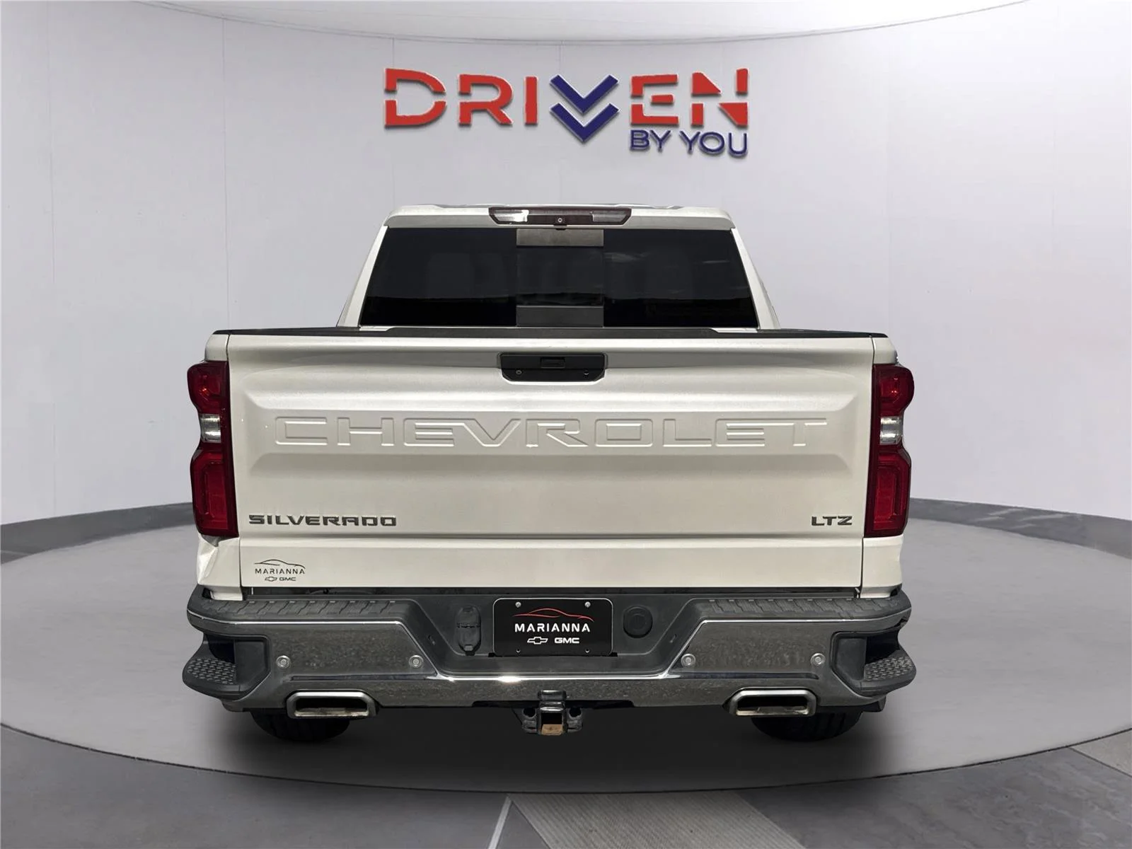 Used 2019 IRIDESCENT PEARL TRICOAT Chevrolet LTZ image 5