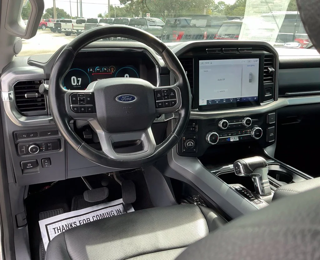 Used 2022 Silver Ford Lariat image 24