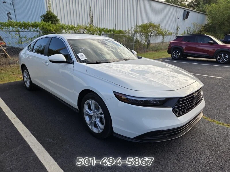 Used 2024 Platinum White Pearl Honda LX image 3
