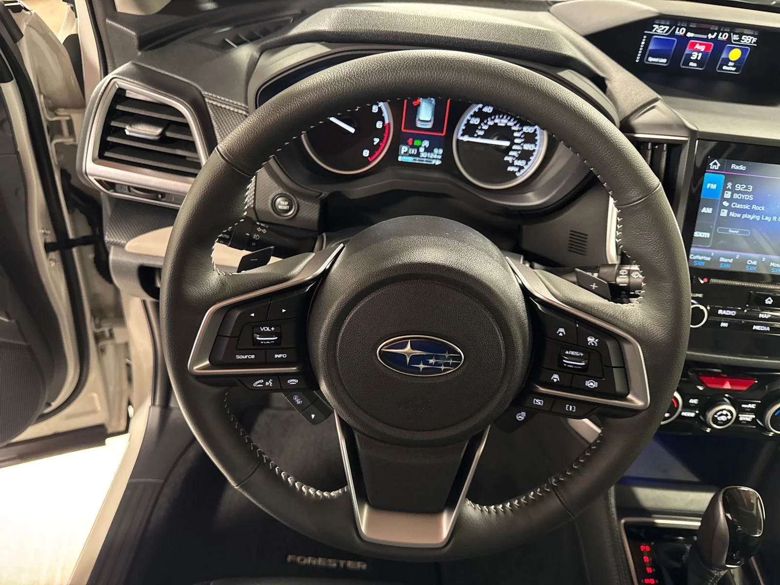 Used 2023 Crystal White Pearl Subaru Limited image 19